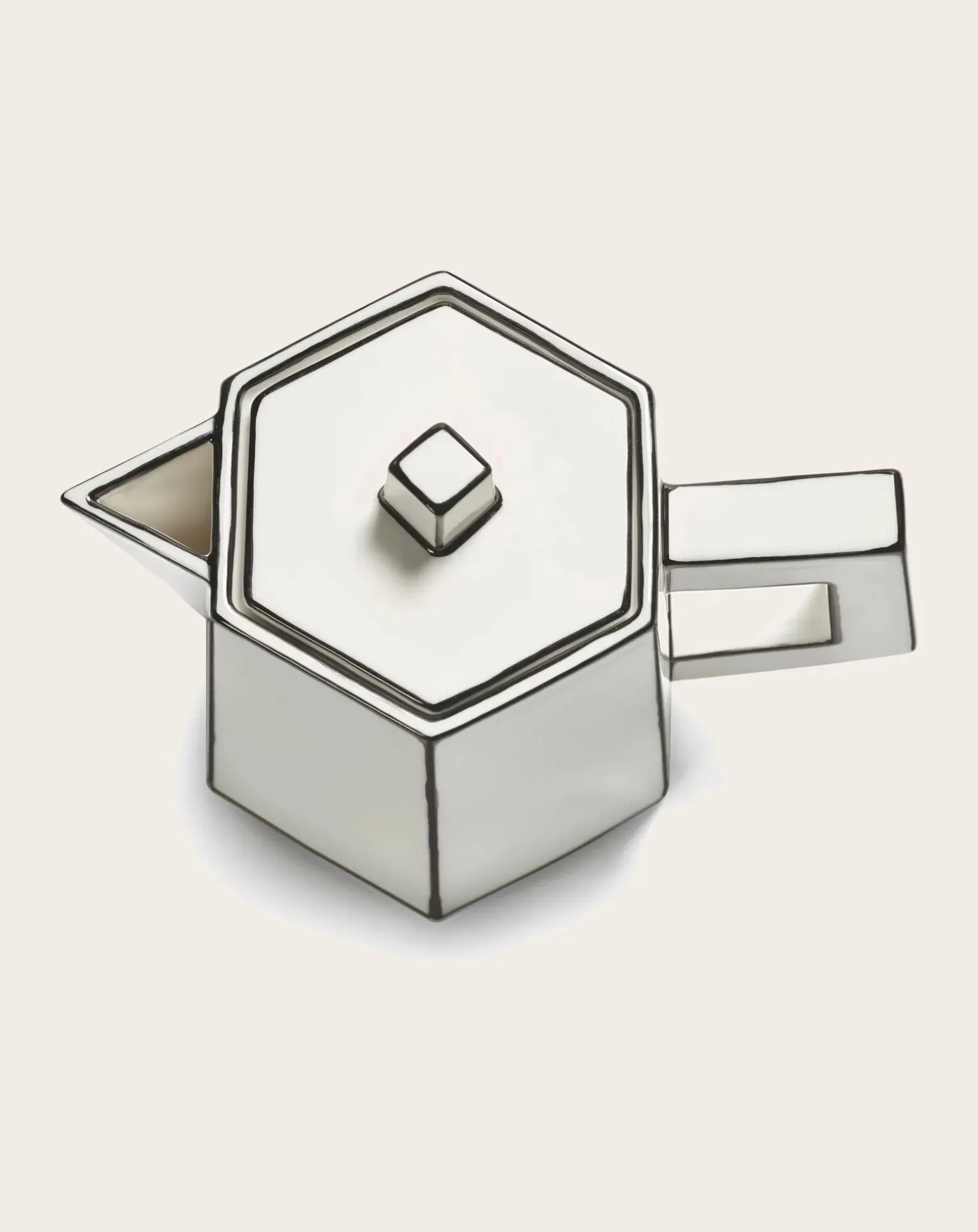 Carte blanche teapot