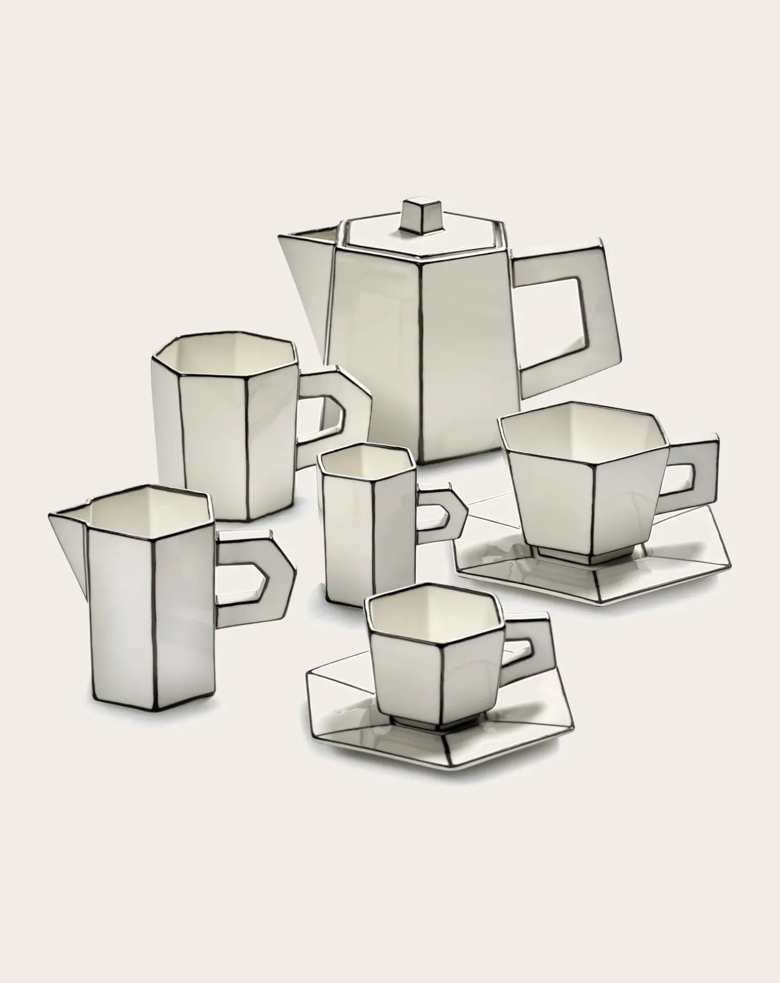 Carte blanche teapot