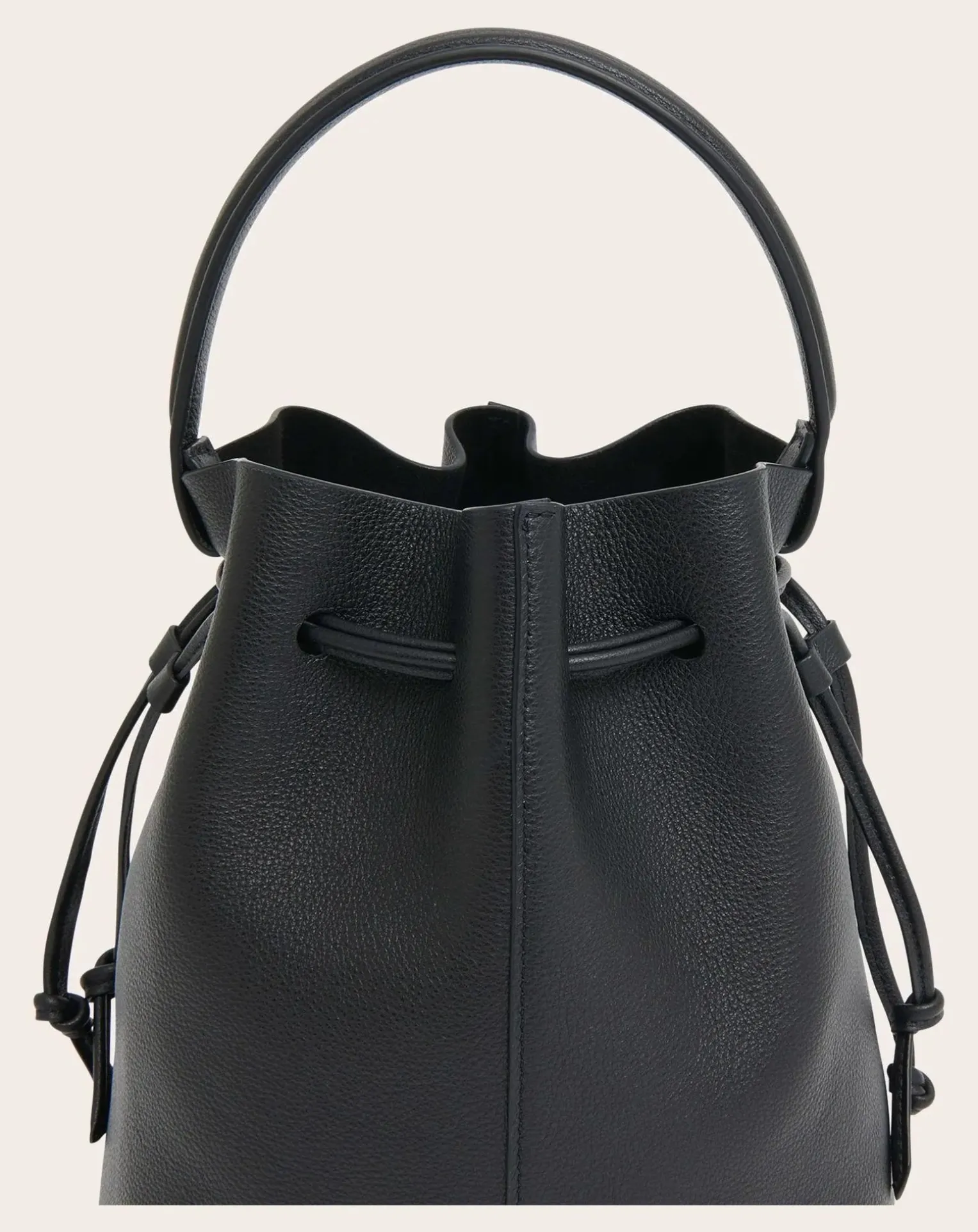 Dea Bucket bag