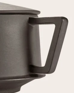 Dune teapot, Kelly Wearstler