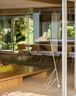 HM8 Tripod floor lamp, Hvidt & Mølgaard