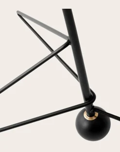 HM9 Tripod table lamp, Hvidt & Mølgaard