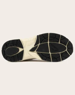 Hyperway Low Suede Sneakers