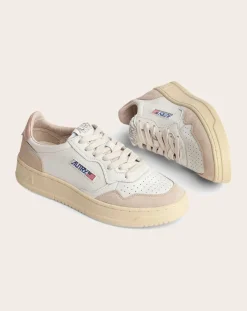 Medalist Low Leather/Suede Sneakers
