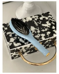 N°01 The Universal Petite Brush - Care & Shine