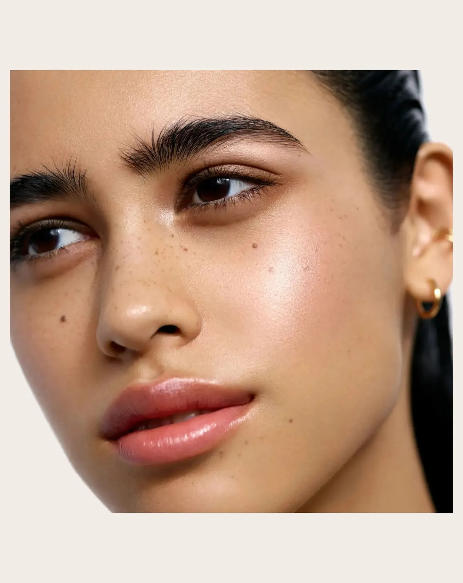 Solar Radiance moisturizing cream illuminator