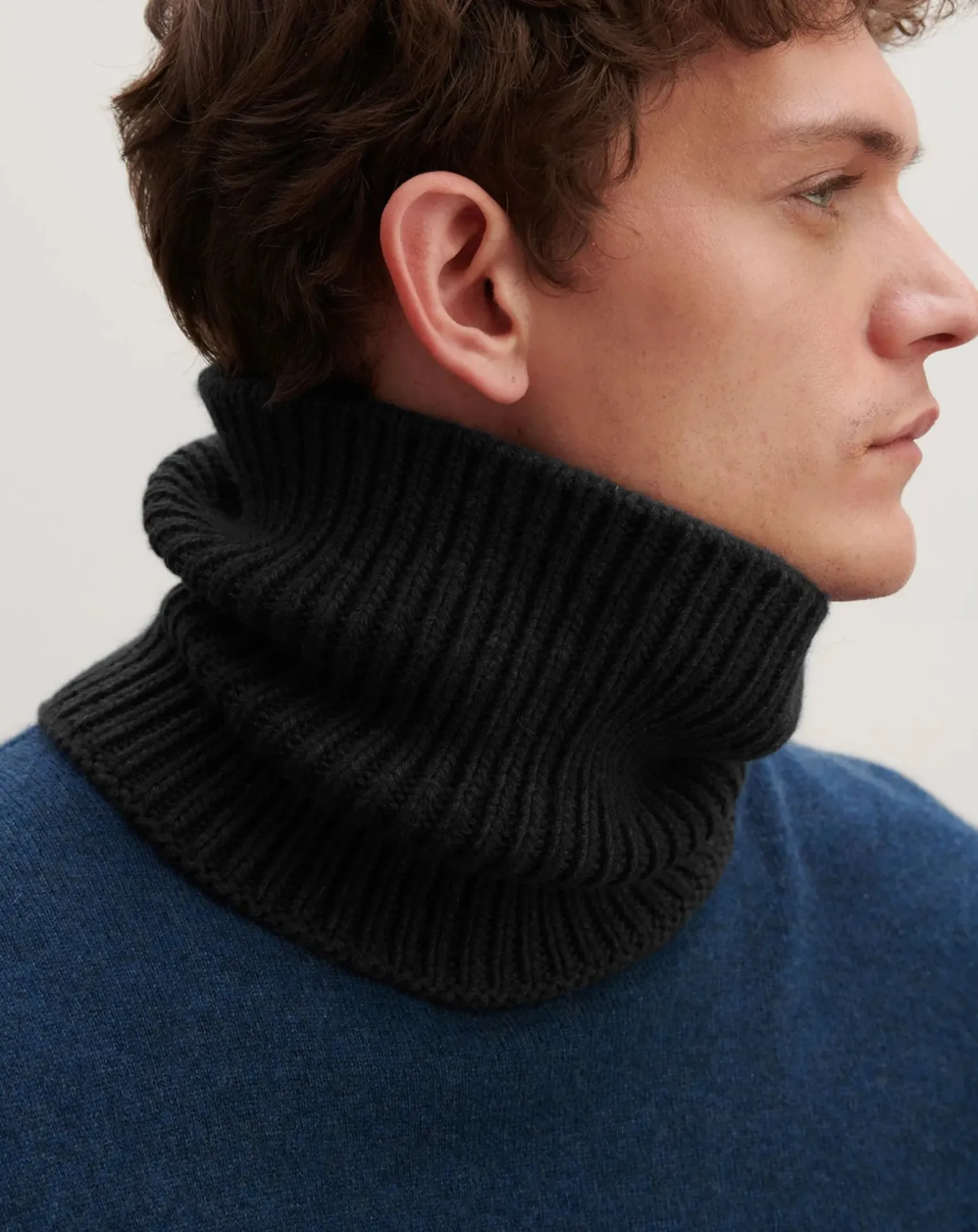 12-thread Cashmere Rib Choker