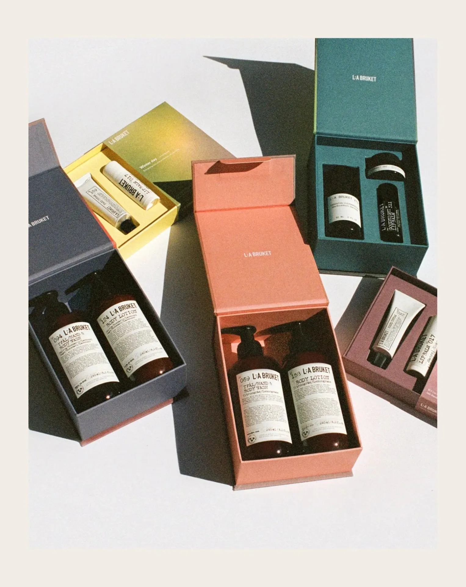 Winter Day duo lip and hand set 017 & 092